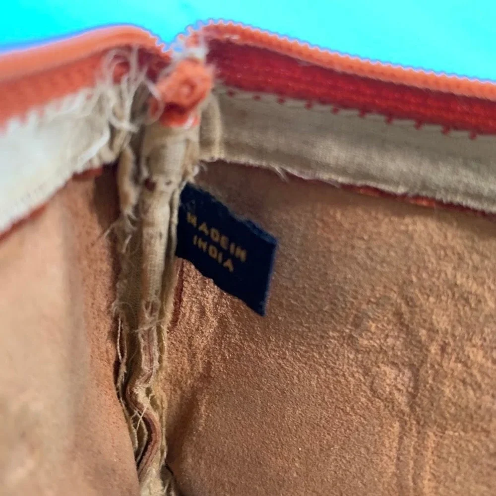Vintage 70s Tan Leather Floral Embossed Zipper Pouch Wallet Boho Hippie